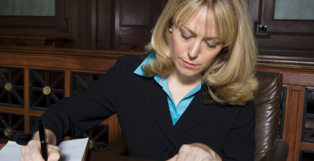 The Benefits of Working with a Personal Injury Lawyer on a Contingency Basis